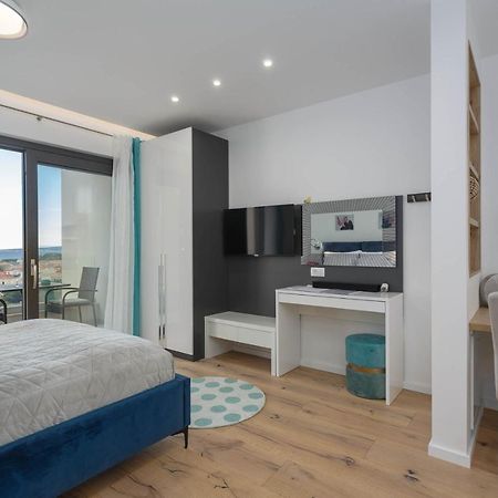 Luxury Residence Luca Krk Town Esterno foto