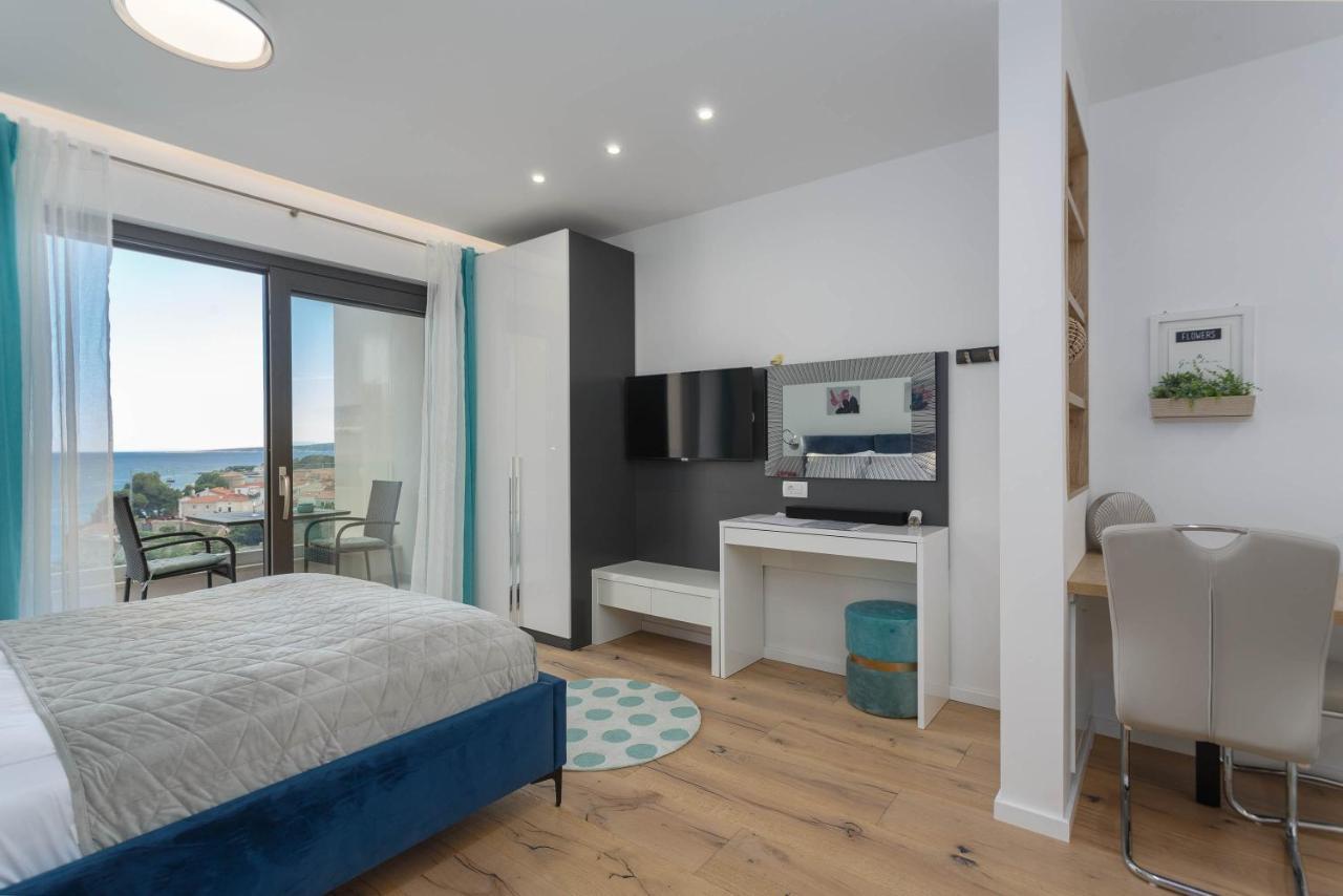 Luxury Residence Luca Krk Town Esterno foto