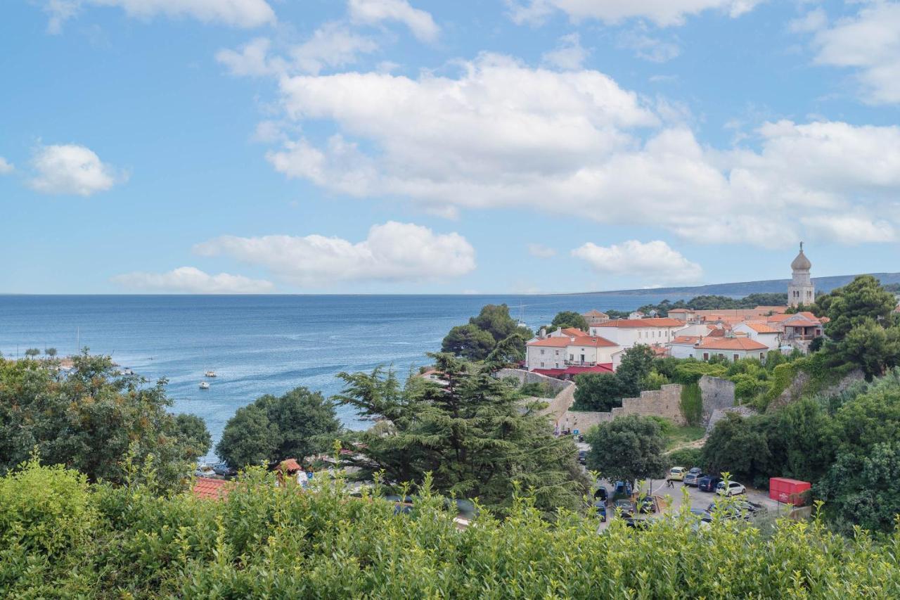 Luxury Residence Luca Krk Town Esterno foto