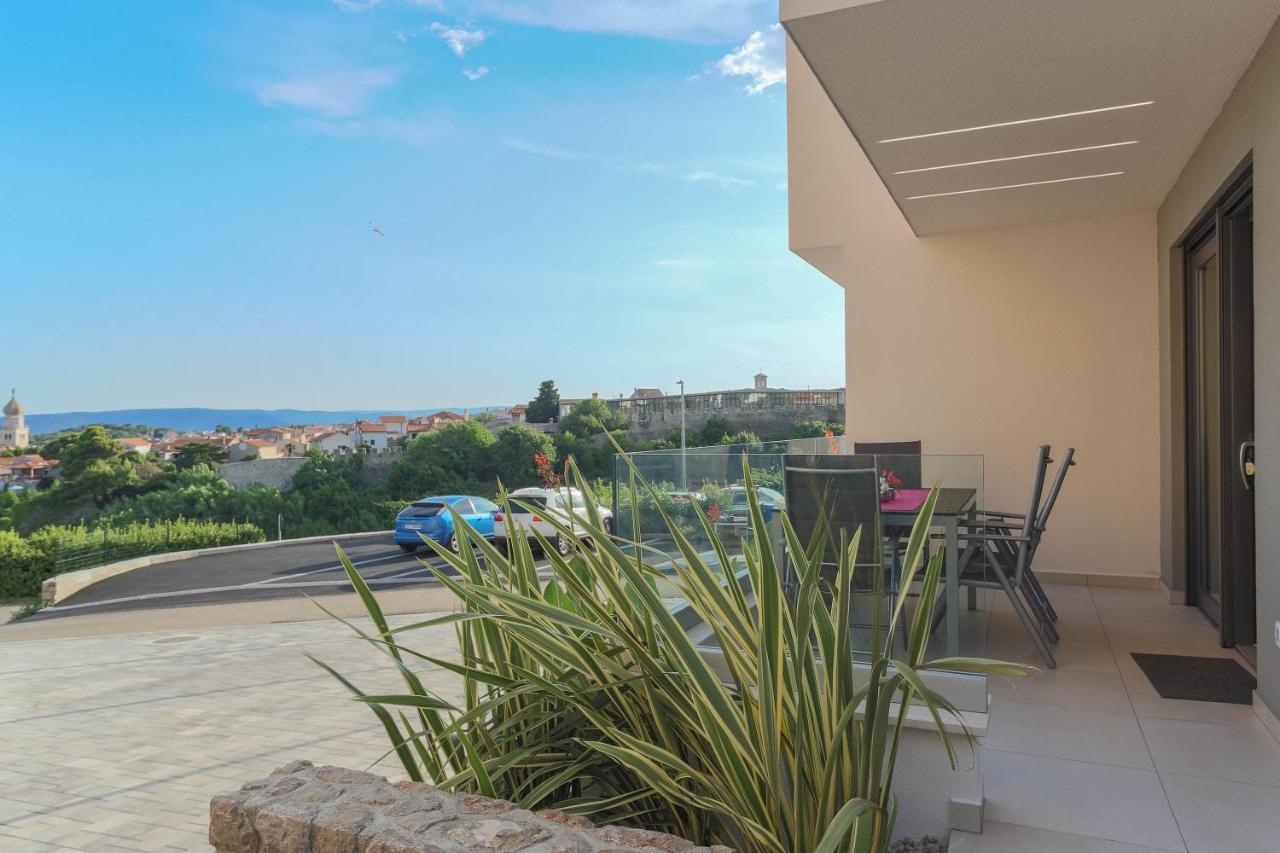 Luxury Residence Luca Krk Town Esterno foto