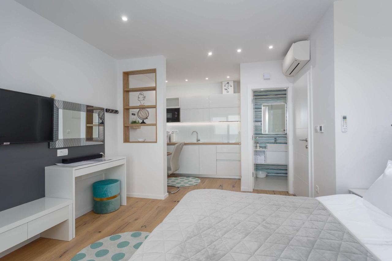 Luxury Residence Luca Krk Town Esterno foto